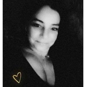 Meet your Posher, Lorie